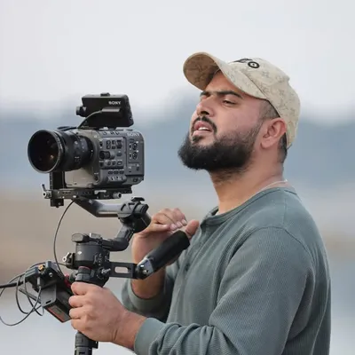Director ๐๐ฆ๐ฆ๐ต ๐๐ฉ๐ถ๐ญ๐ช profile