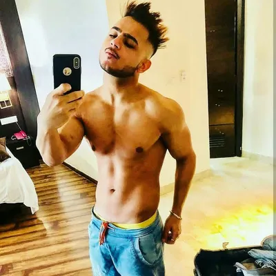 play boy meezan profile