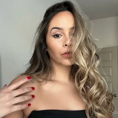 MEGAN | Beauty + business profile