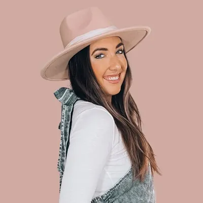 Megan Hawthorne aka The Belle of the Budget profile