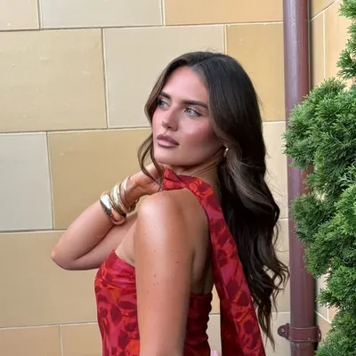 Meg profile