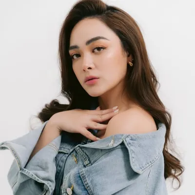 Meg profile