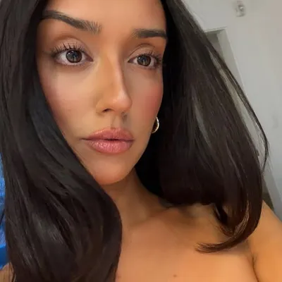 megan medeiros profile