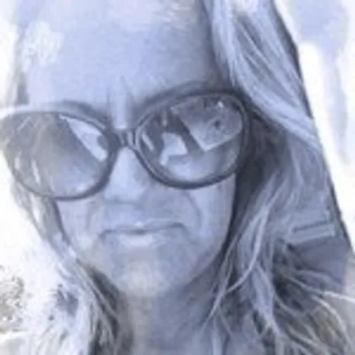 Meg Perry profile