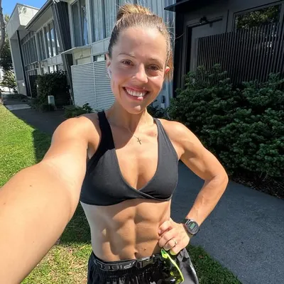 MEG MARTIN profile