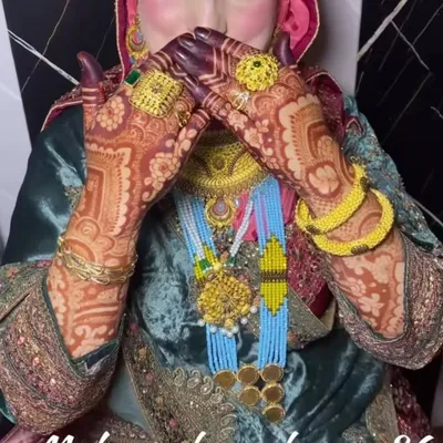 Azra Wa Ni profile
