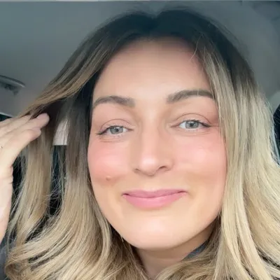 Mélanie Colas🌈bodypositive/acceptation de soi⭐️ profile
