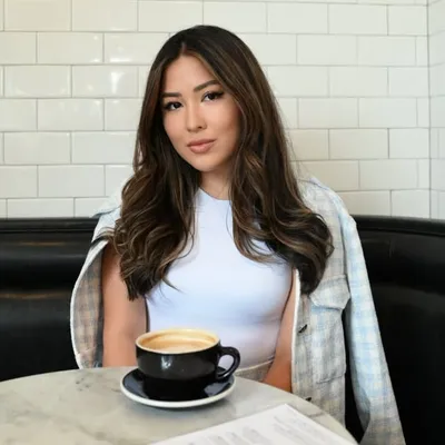 Melanie K ✨ profile