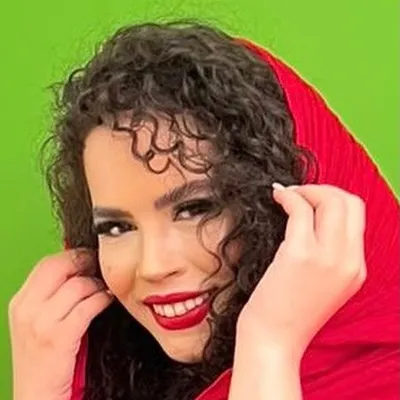Melika Sharifinia profile