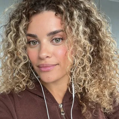 Melissa Lopes Locatelli profile