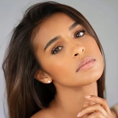 Melody Thornton profile