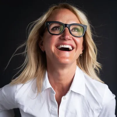 Mel Robbins profile
