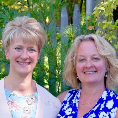 Menopause Dietitians Elizabeth Ward, Hillary Wright profile