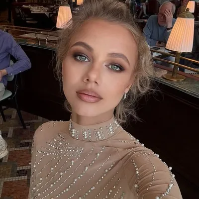 Mariana Kmet profile