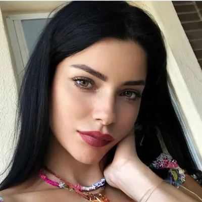 Merve Boluğur profile