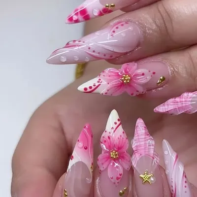 Mimi’s nails art profile