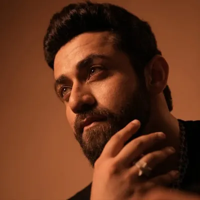 Mahir Pandhi profile