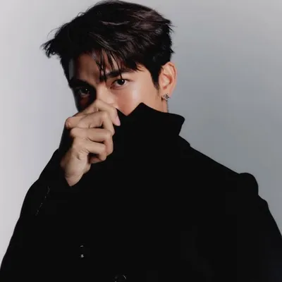 Mew Suppasit profile