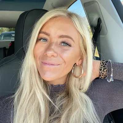 MIA EVANS profile