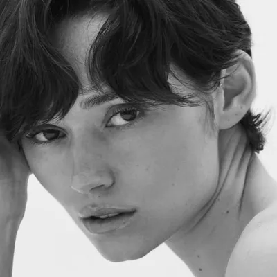 Mia profile