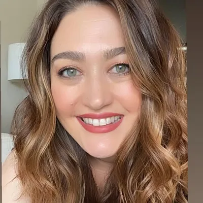 Mia Santiago profile