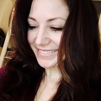 Mia Sheridan profile