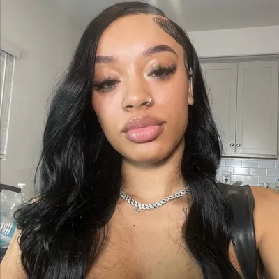 mimi🦂 profile