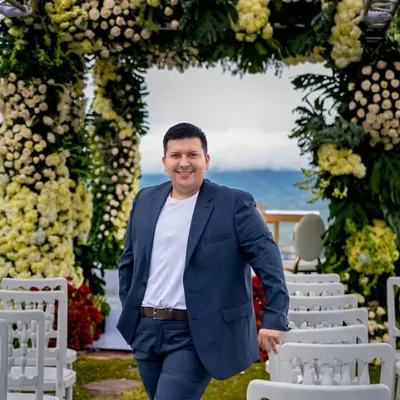 Michael |Organizador de Eventos | Decoración |Bodas| Empresarial profile