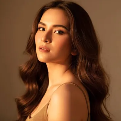 Ellé🌗 profile