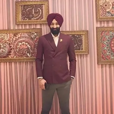 MiCk-E SiNgh profile