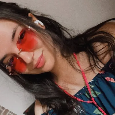 Nicole ๐ Midsize fashion inspo profile