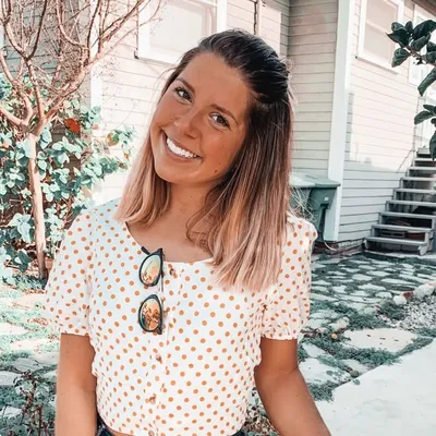 allie hoerster profile
