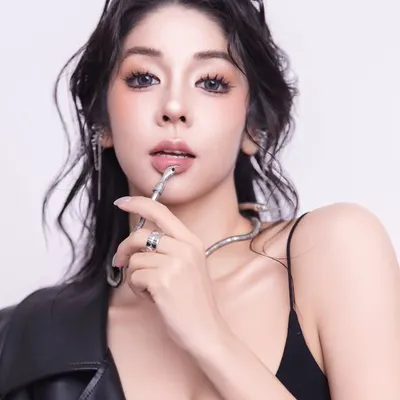 Mika Chan profile