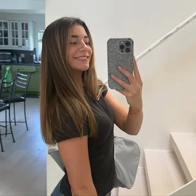Mikayla Campinos profile