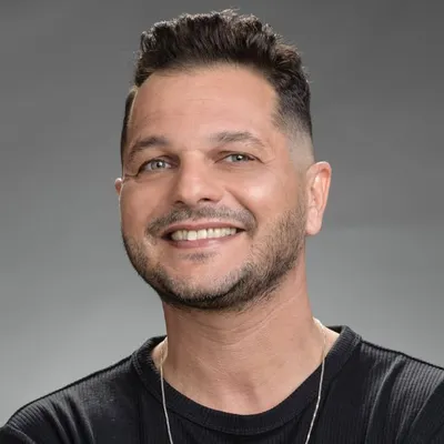 מיקי גבע | העמוד הרשמי profile