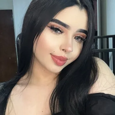 Mila caicedo 🌸 profile