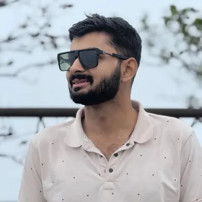 M I L A N D O B A R I Y A profile