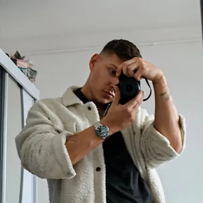 Milán Szender profile