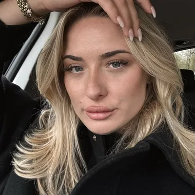 M I L E N A profile