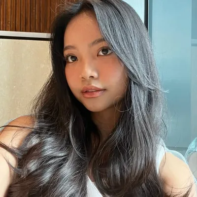 Mia profile