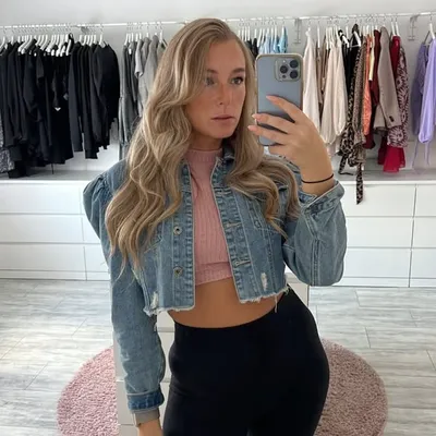 Mina Halli profile