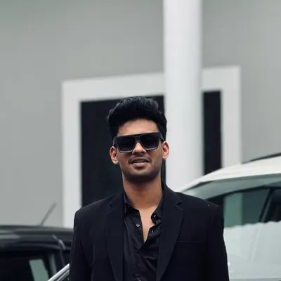 Minhaj profile