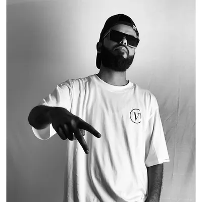 Minaj Khan Official profile