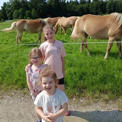 FAMILY & LIFESTYLE profile