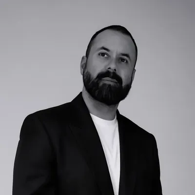 Mario Rosales profile
