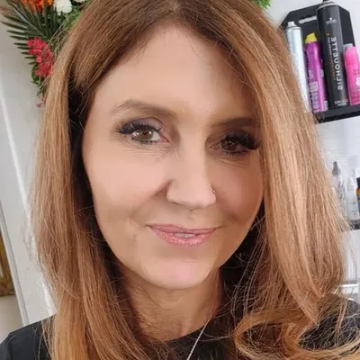 Leanne Astbury | Psychotherapist profile