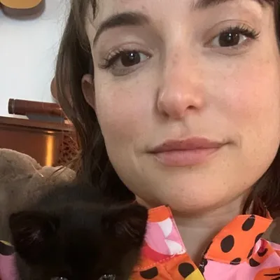 Milana Vayntrub profile