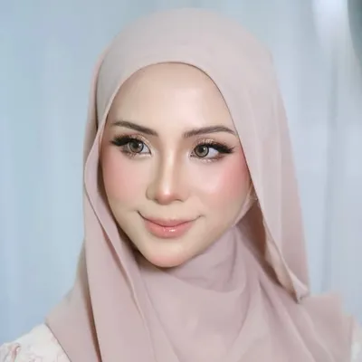 Mira Raimi profile