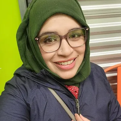 Juveriya ๐ Chicago Teacher & Blogger profile