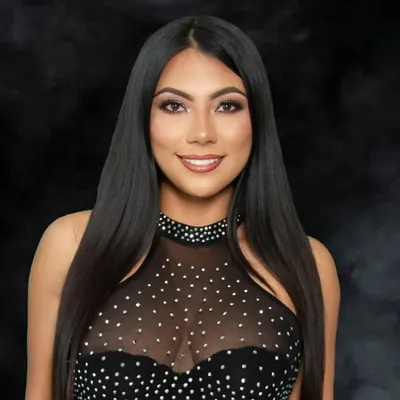 Mishell Vallejo profile